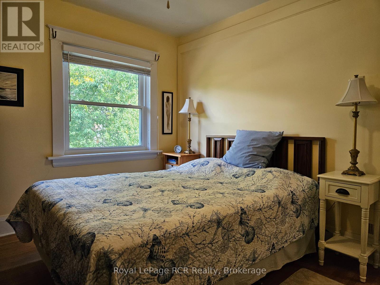 












410 2ND AVENUE E

,
Owen Sound,




Ontario
N4K2G3

