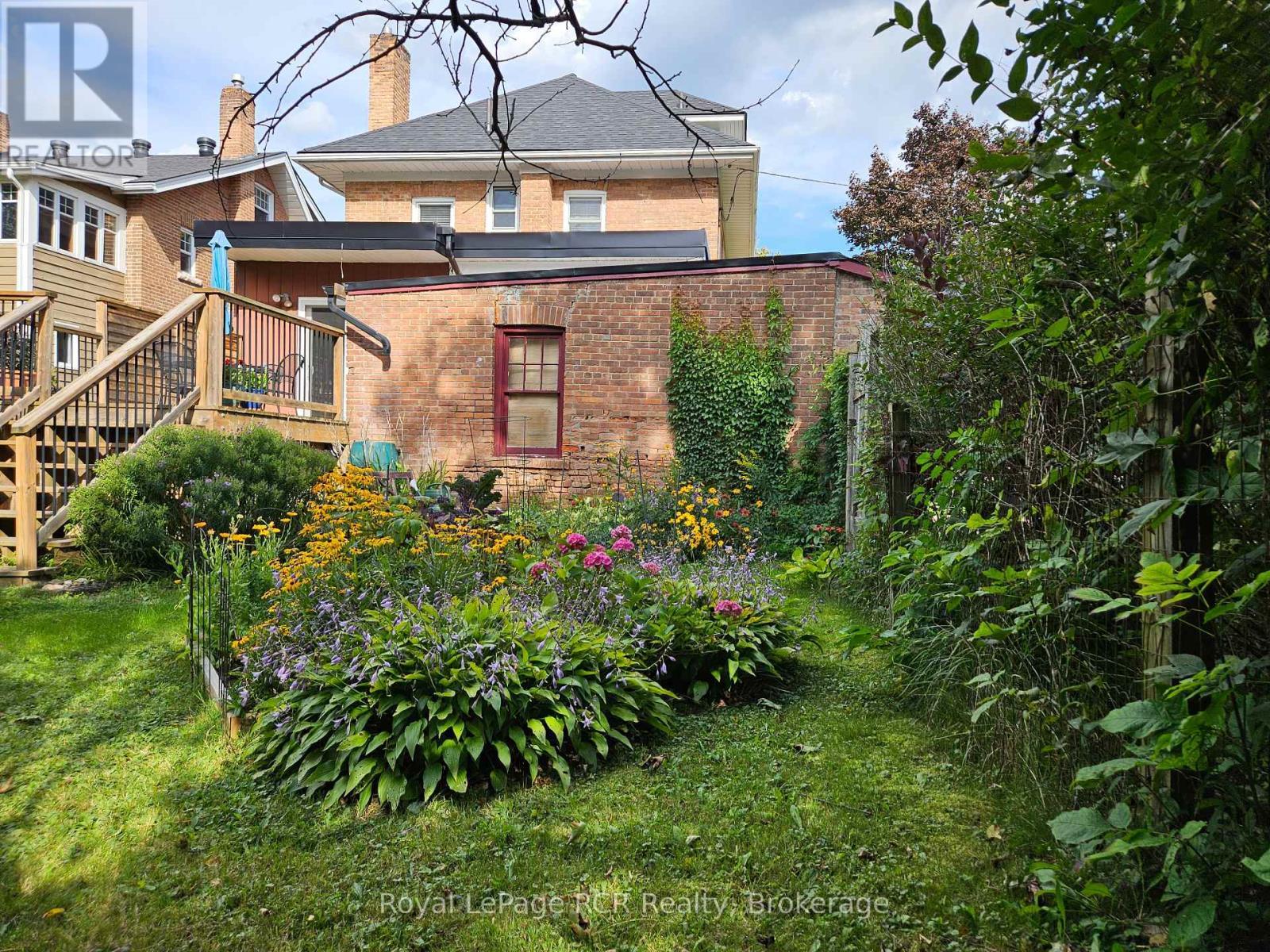 












410 2ND AVENUE E

,
Owen Sound,




Ontario
N4K2G3

