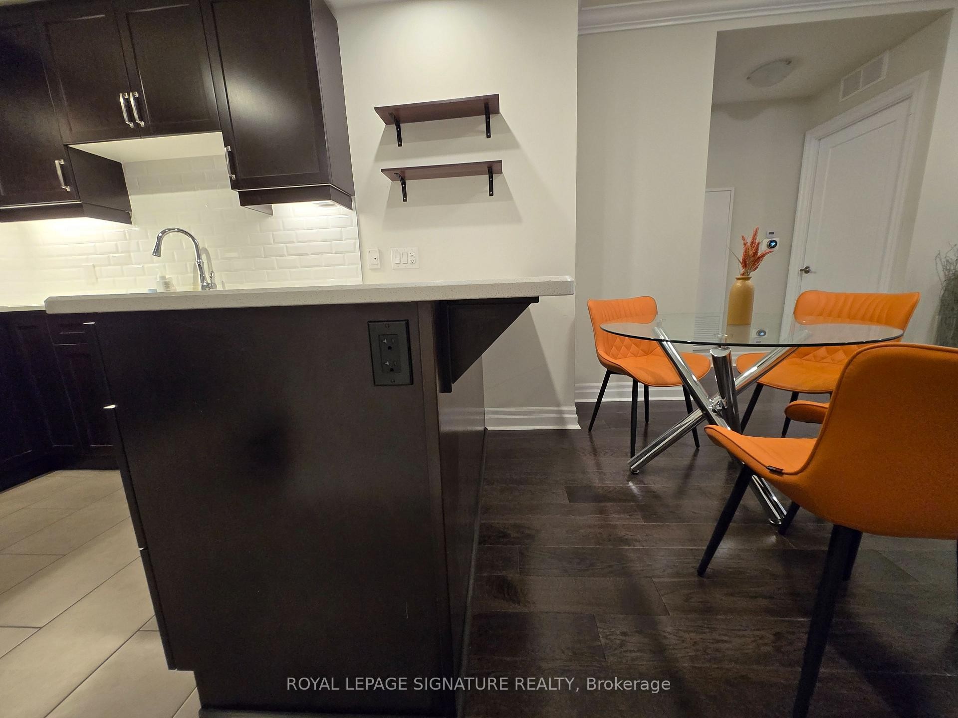 









505


Talbot

Street, 1008,
London East,




ON
N6A 2S6

