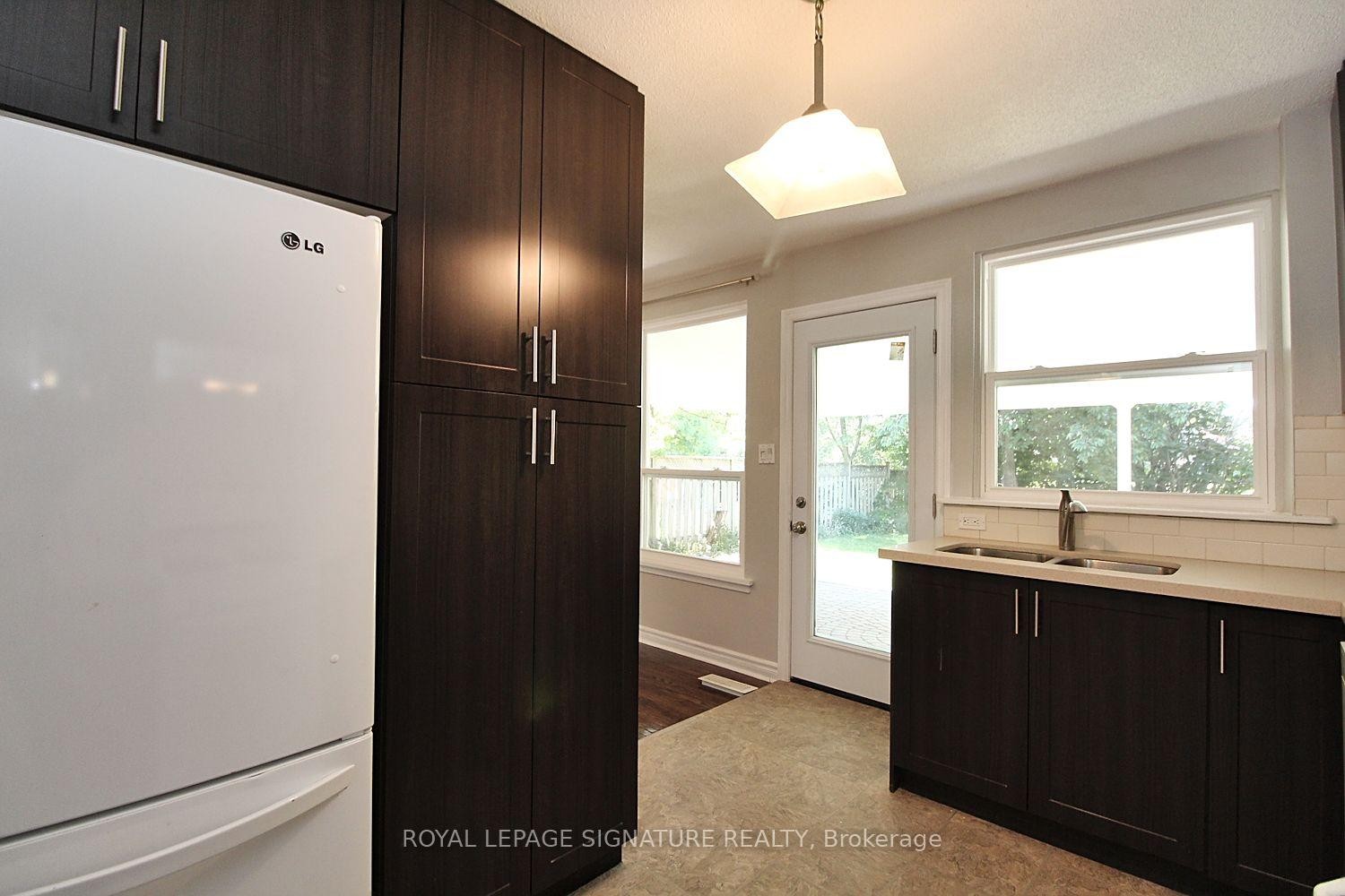









27


Cornwallis

Drive,
Toronto,




ON
M1P 1H1

