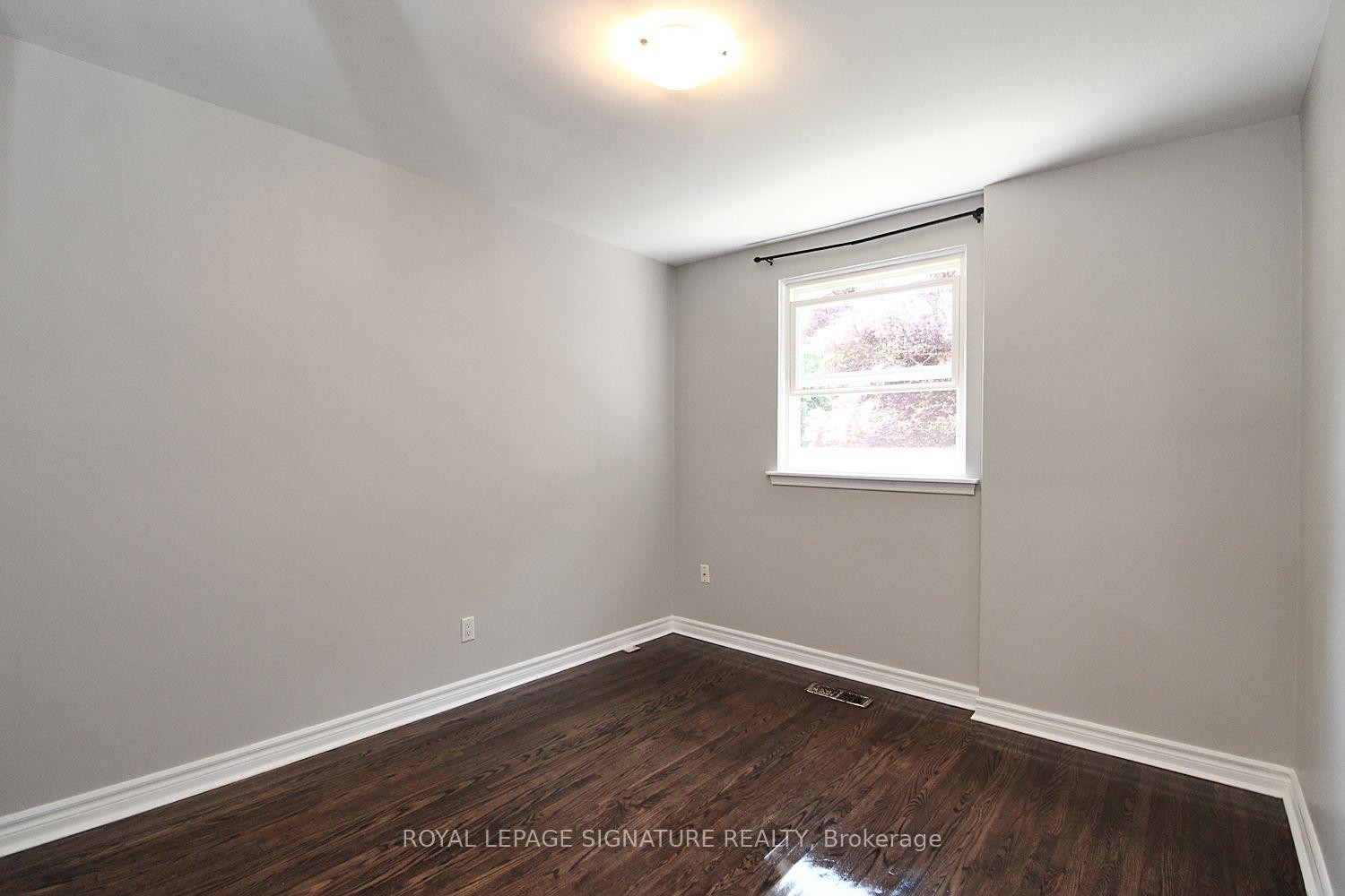 









27


Cornwallis

Drive,
Toronto,




ON
M1P 1H1

