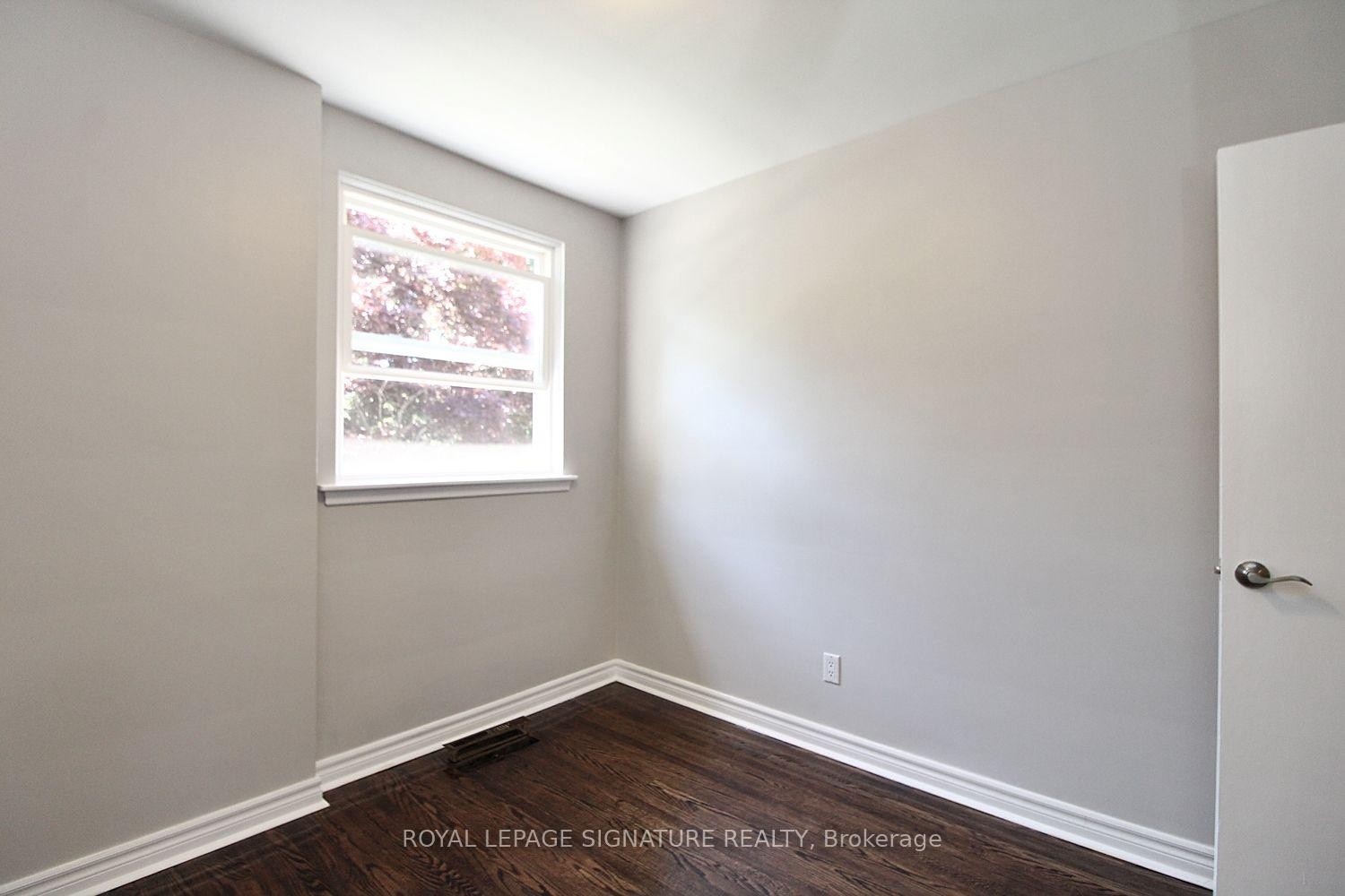 









27


Cornwallis

Drive,
Toronto,




ON
M1P 1H1

