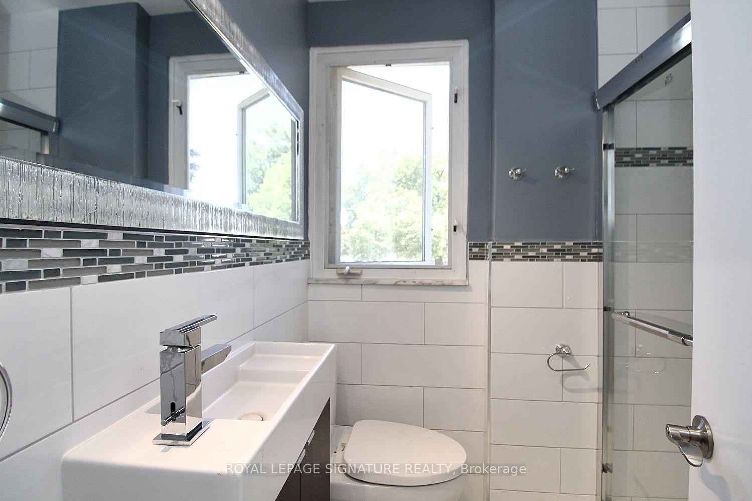 









27


Cornwallis

Drive,
Toronto,




ON
M1P 1H1

