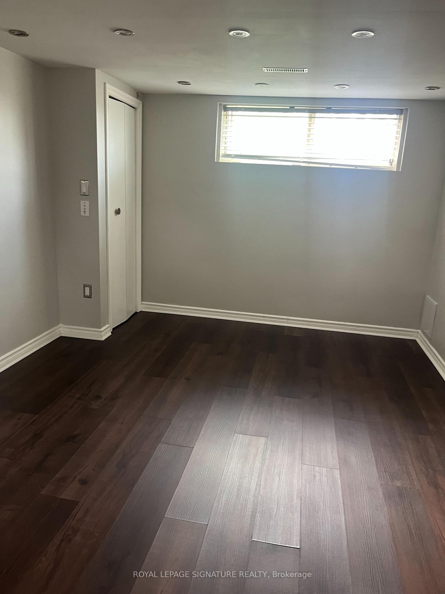 









27


Cornwallis

Drive,
Toronto,




ON
M1P 1H1

