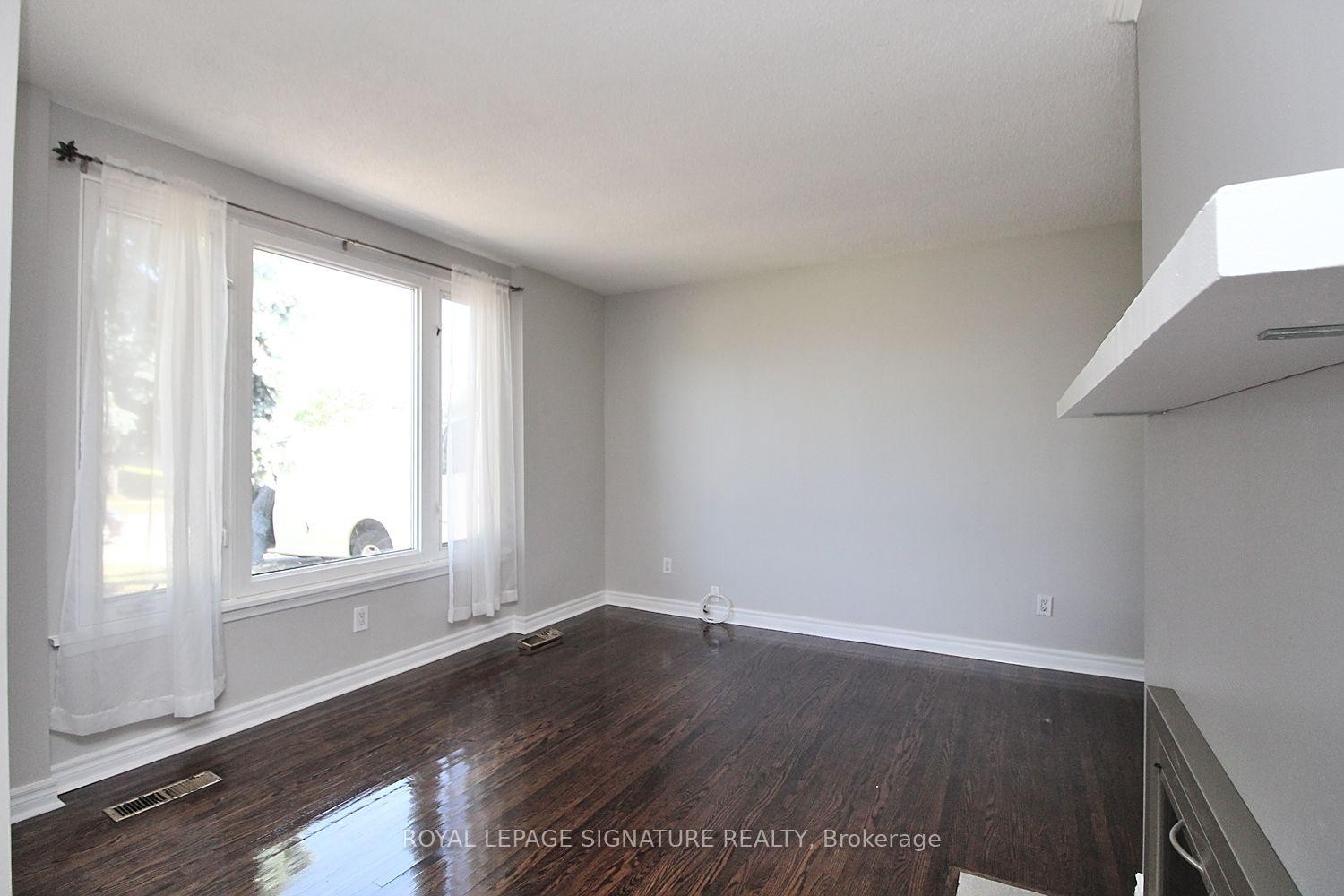 









27


Cornwallis

Drive,
Toronto,




ON
M1P 1H1

