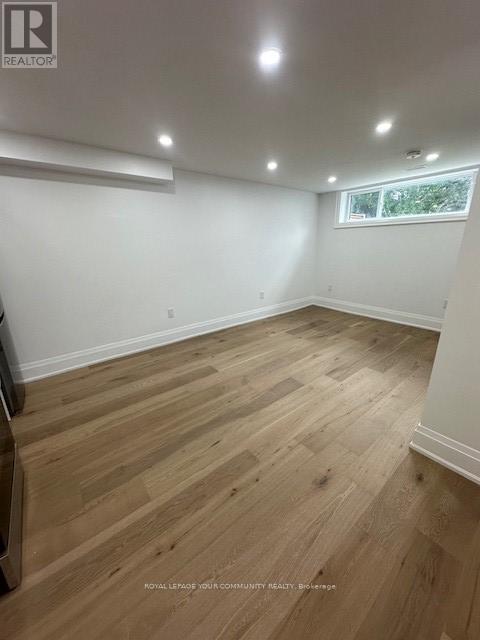 












12 KEMANO ROAD

,
Aurora,




Ontario
L4G2Y1


