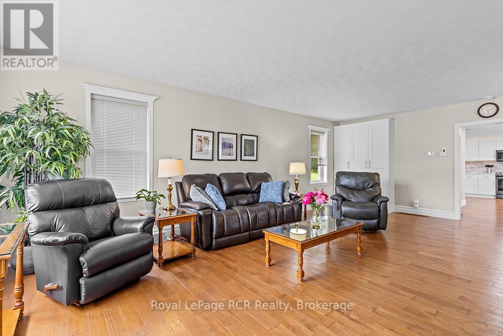 












524 SCOTT STREET

,
South Bruce Peninsula,




Ontario
N0H2T0

