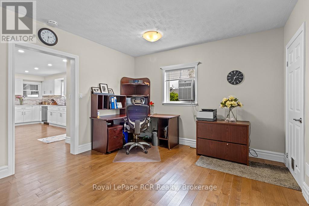 












524 SCOTT STREET

,
South Bruce Peninsula,




Ontario
N0H2T0

