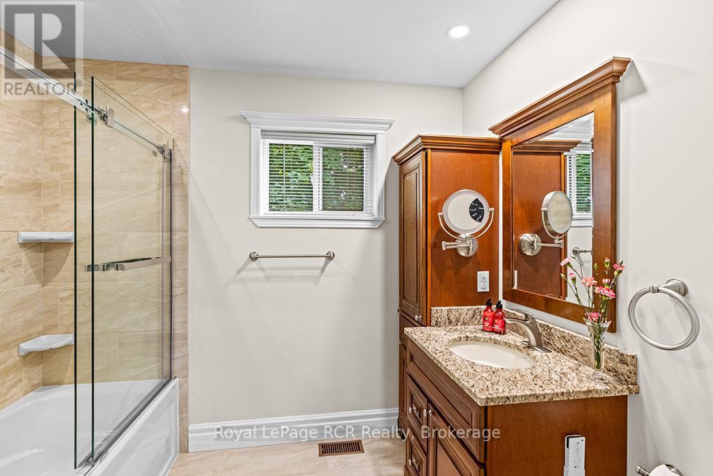 












524 SCOTT STREET

,
South Bruce Peninsula,




Ontario
N0H2T0

