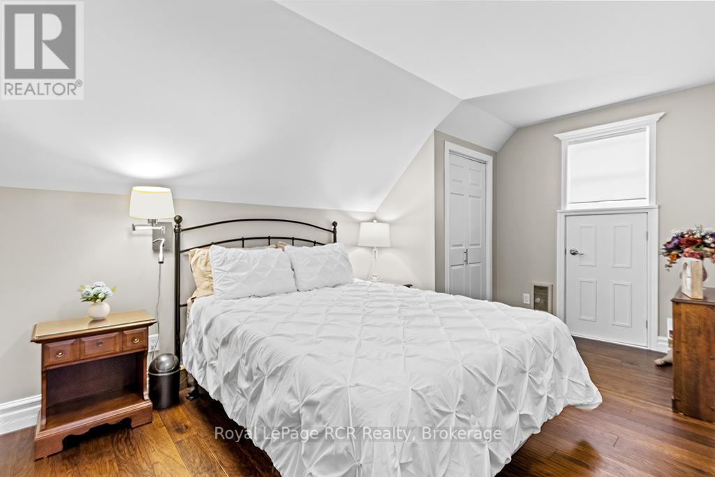 












524 SCOTT STREET

,
South Bruce Peninsula,




Ontario
N0H2T0

