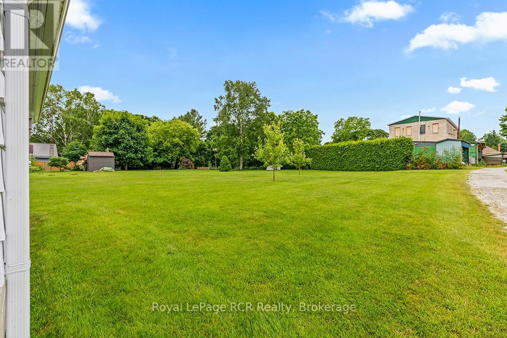 












524 SCOTT STREET

,
South Bruce Peninsula,




Ontario
N0H2T0

