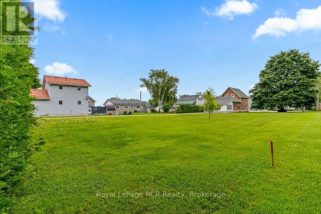 












524 SCOTT STREET

,
South Bruce Peninsula,




Ontario
N0H2T0

