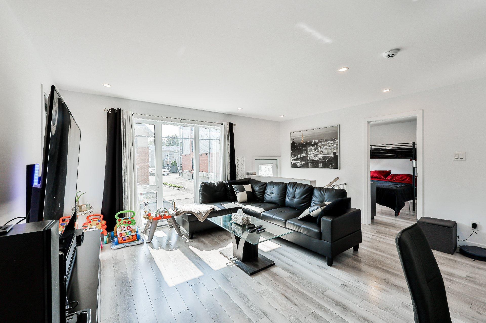 









47

 - 51


Rue du Sacré-Coeur

,
Charlemagne,




QC
J5Z1W7

