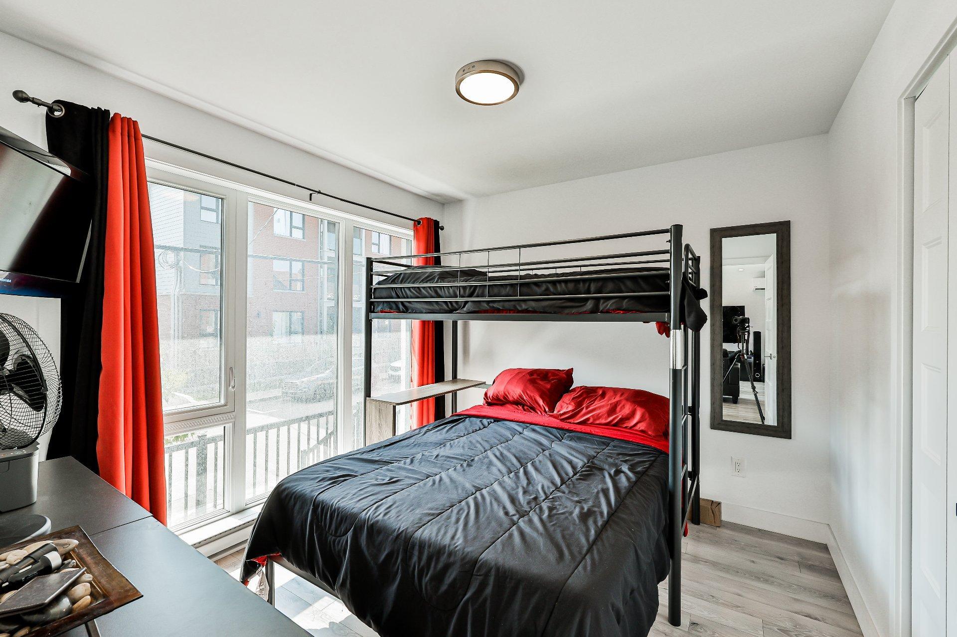 









47

 - 51


Rue du Sacré-Coeur

,
Charlemagne,




QC
J5Z1W7

