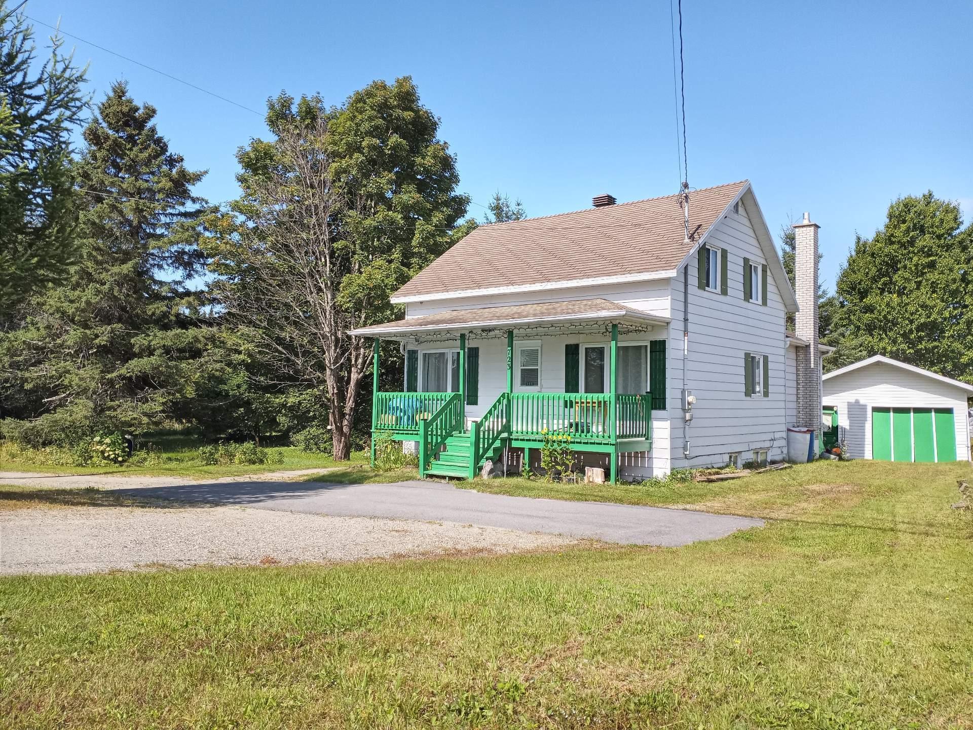 









723


Route 216

,
Saint-Paul-de-Montminy,




QC
G0R3Y0

