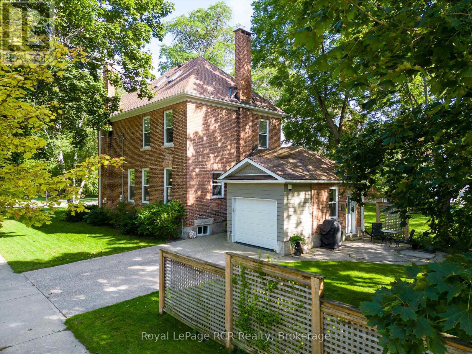 












1198 4TH AVENUE W

,
Owen Sound,




Ontario
N4K4W5

