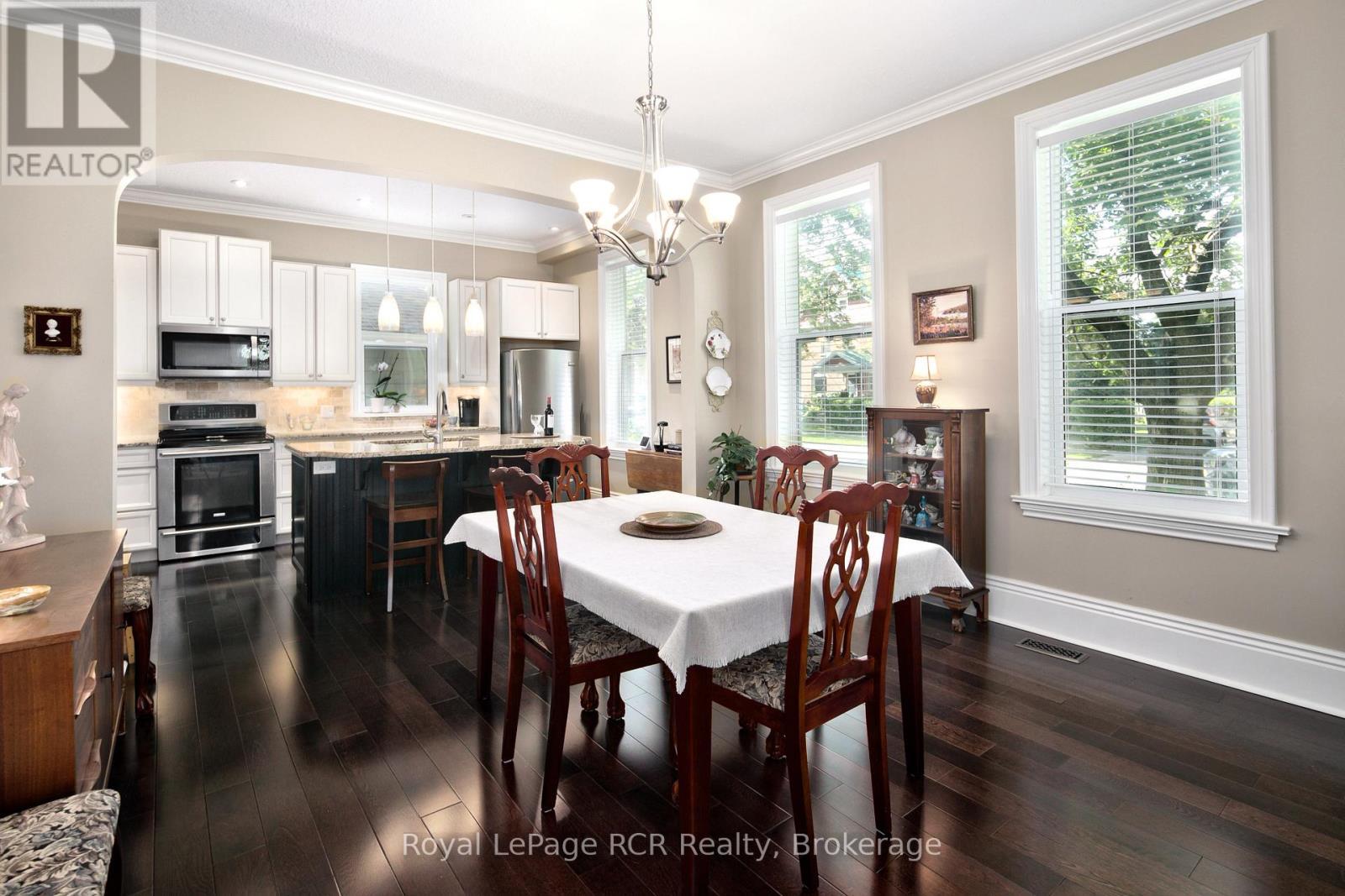 












1198 4TH AVENUE W

,
Owen Sound,




Ontario
N4K4W5

