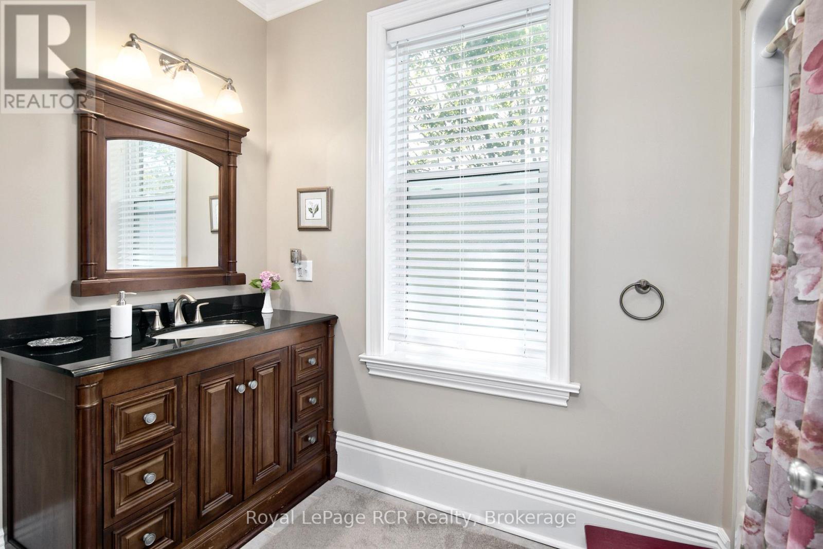 












1198 4TH AVENUE W

,
Owen Sound,




Ontario
N4K4W5

