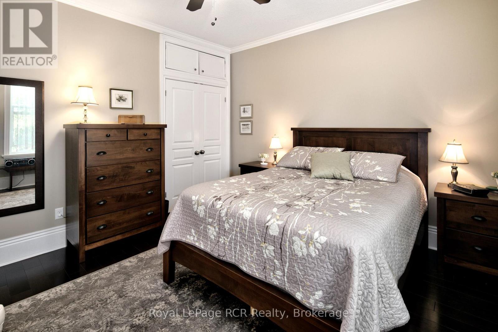 












1198 4TH AVENUE W

,
Owen Sound,




Ontario
N4K4W5

