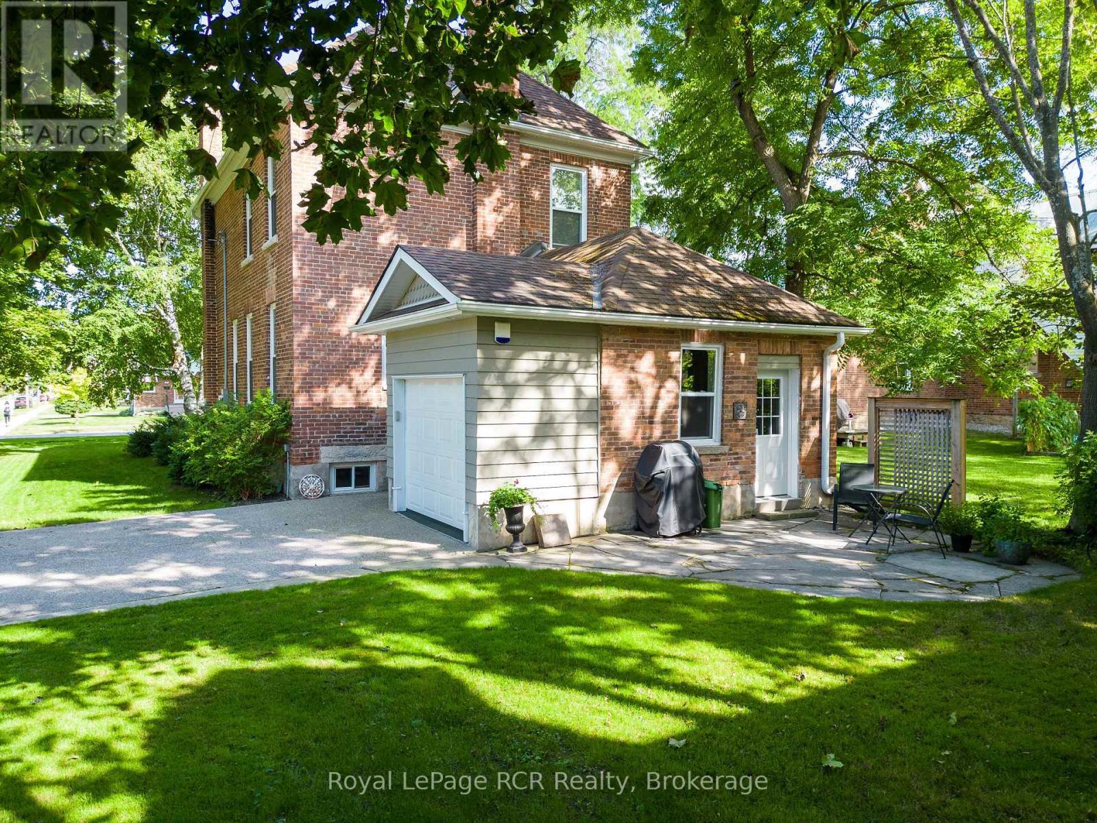 












1198 4TH AVENUE W

,
Owen Sound,




Ontario
N4K4W5

