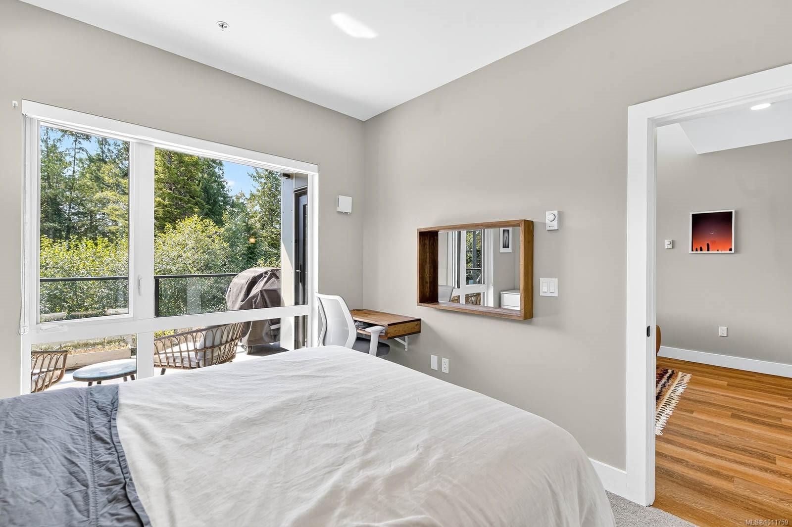 









700


Yew Wood

Rd, 302,
Tofino,




BC
V0R 2Z0

