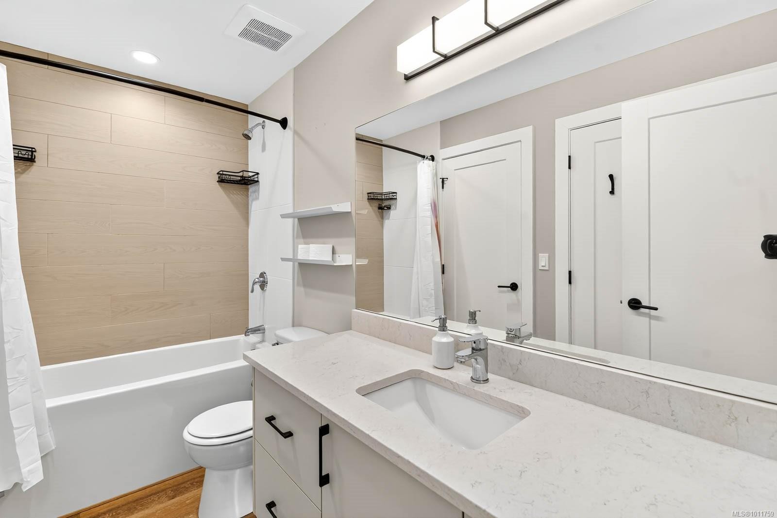 









700


Yew Wood

Rd, 302,
Tofino,




BC
V0R 2Z0

