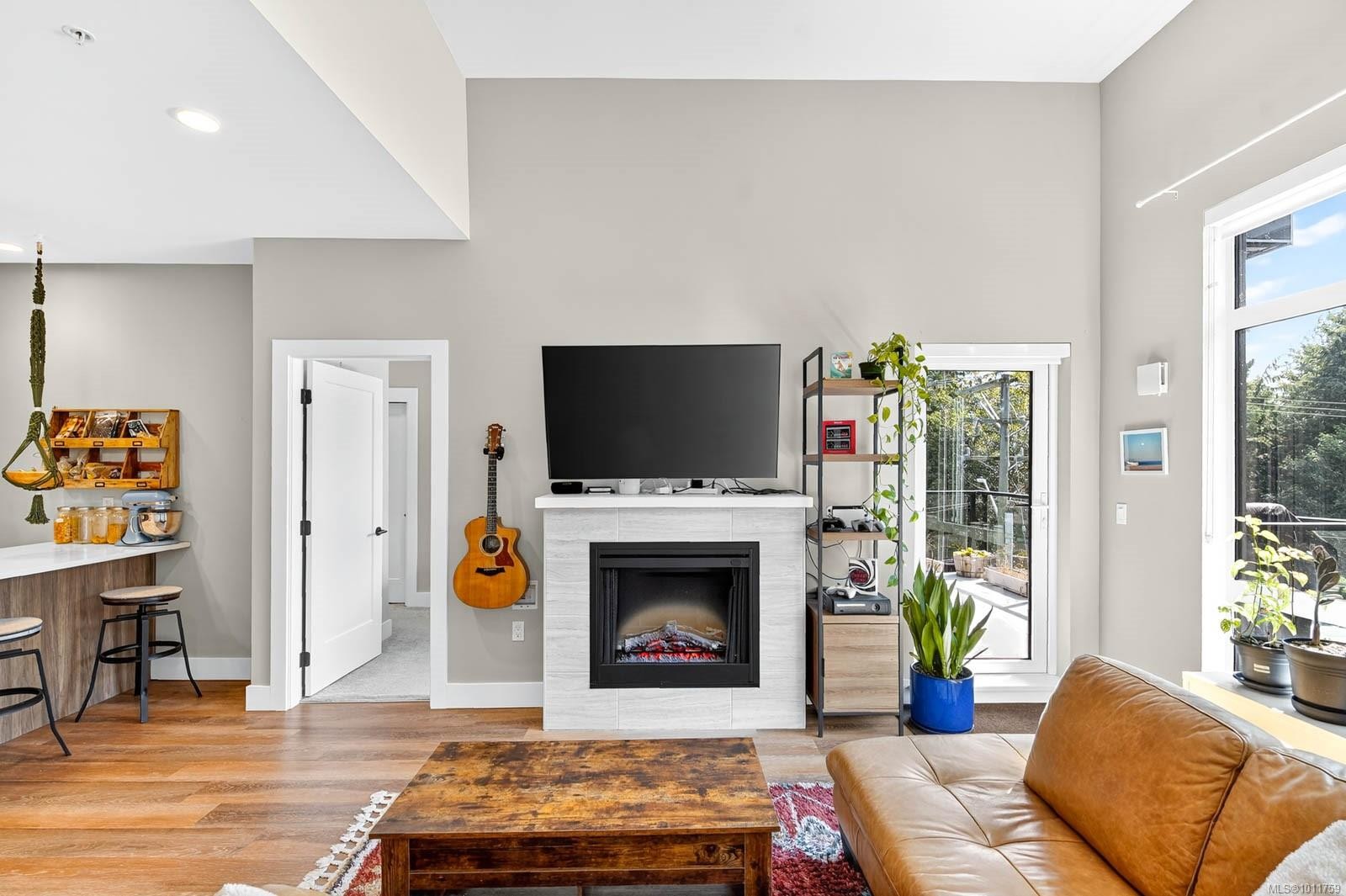 









700


Yew Wood

Rd, 302,
Tofino,




BC
V0R 2Z0

