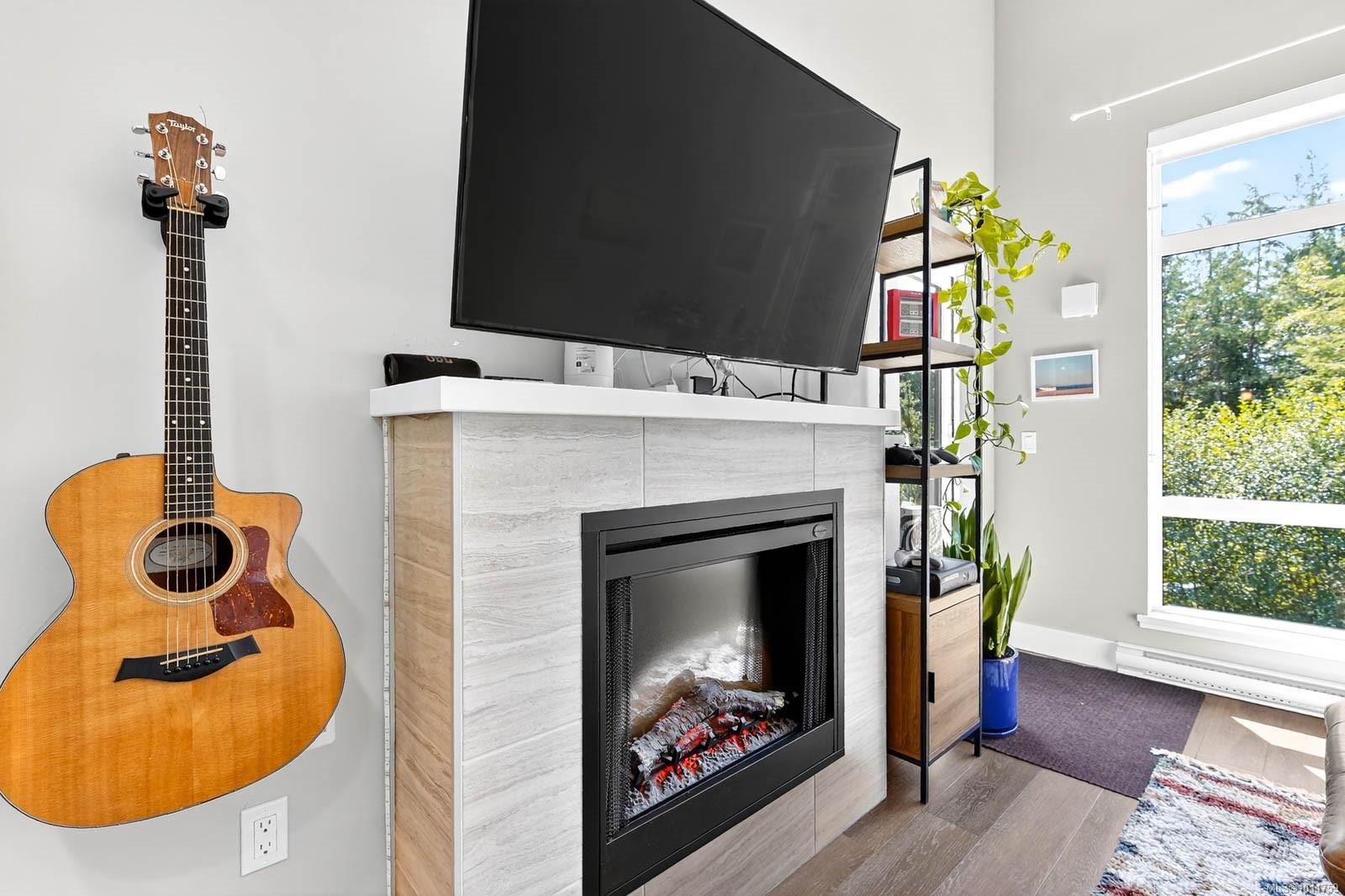 









700


Yew Wood

Rd, 302,
Tofino,




BC
V0R 2Z0

