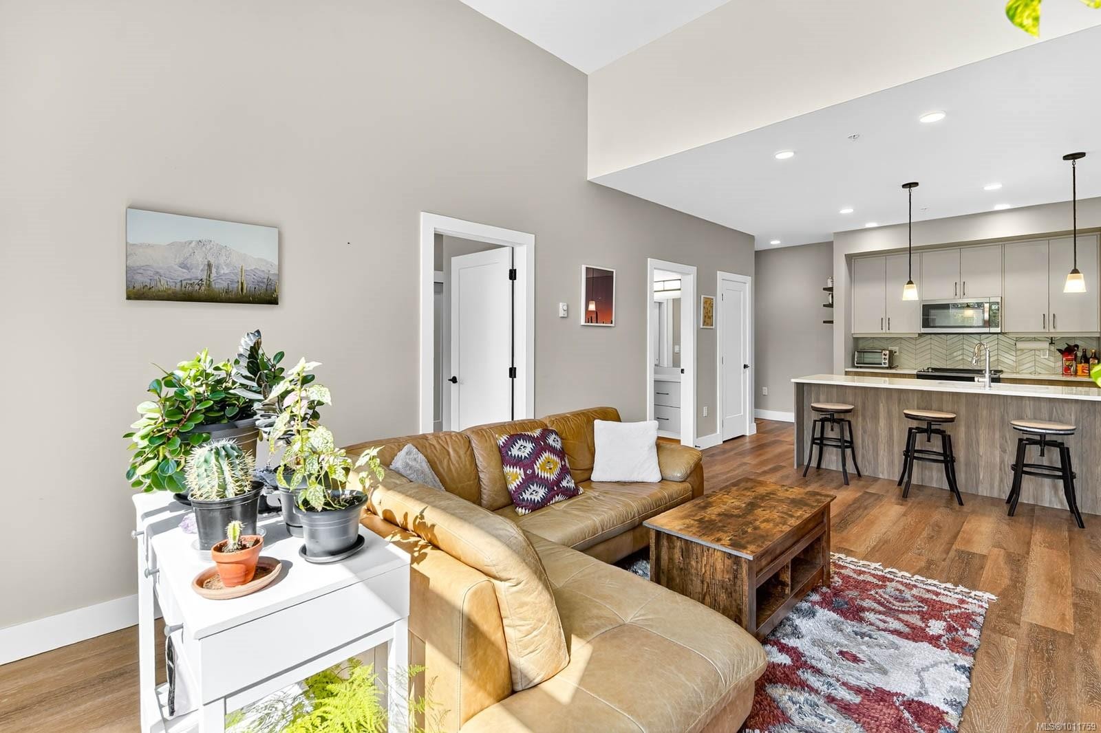 









700


Yew Wood

Rd, 302,
Tofino,




BC
V0R 2Z0

