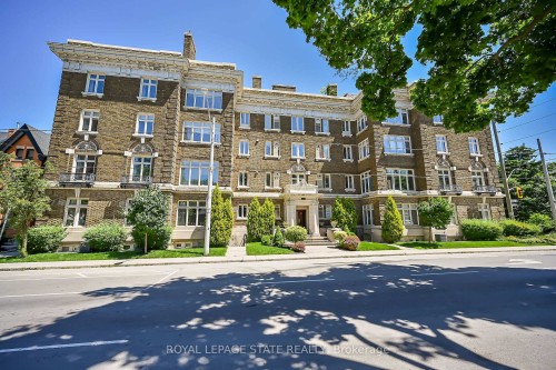 Featured Listing Photo