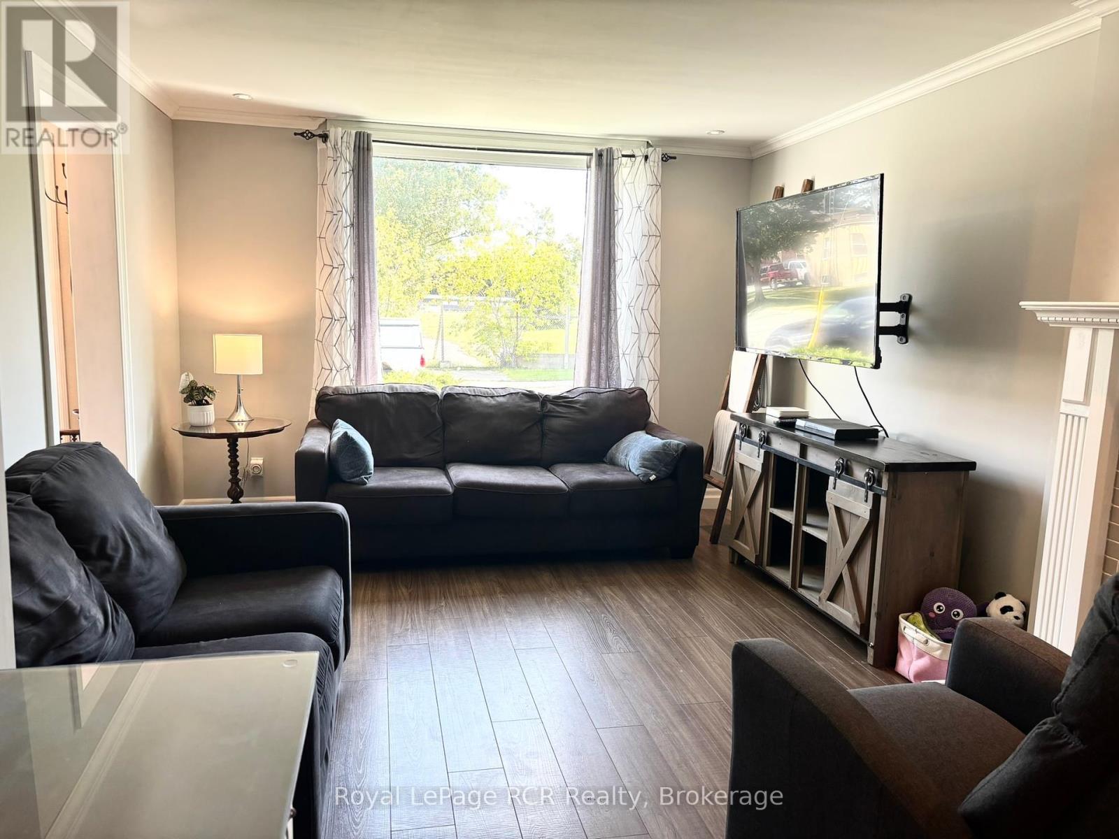 












1198 2ND AVENUE W

,
Owen Sound,




Ontario
N4K4N2

