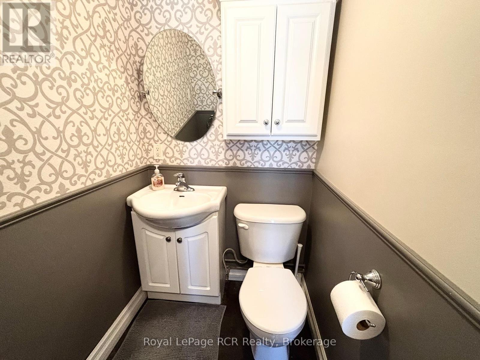 












1198 2ND AVENUE W

,
Owen Sound,




Ontario
N4K4N2

