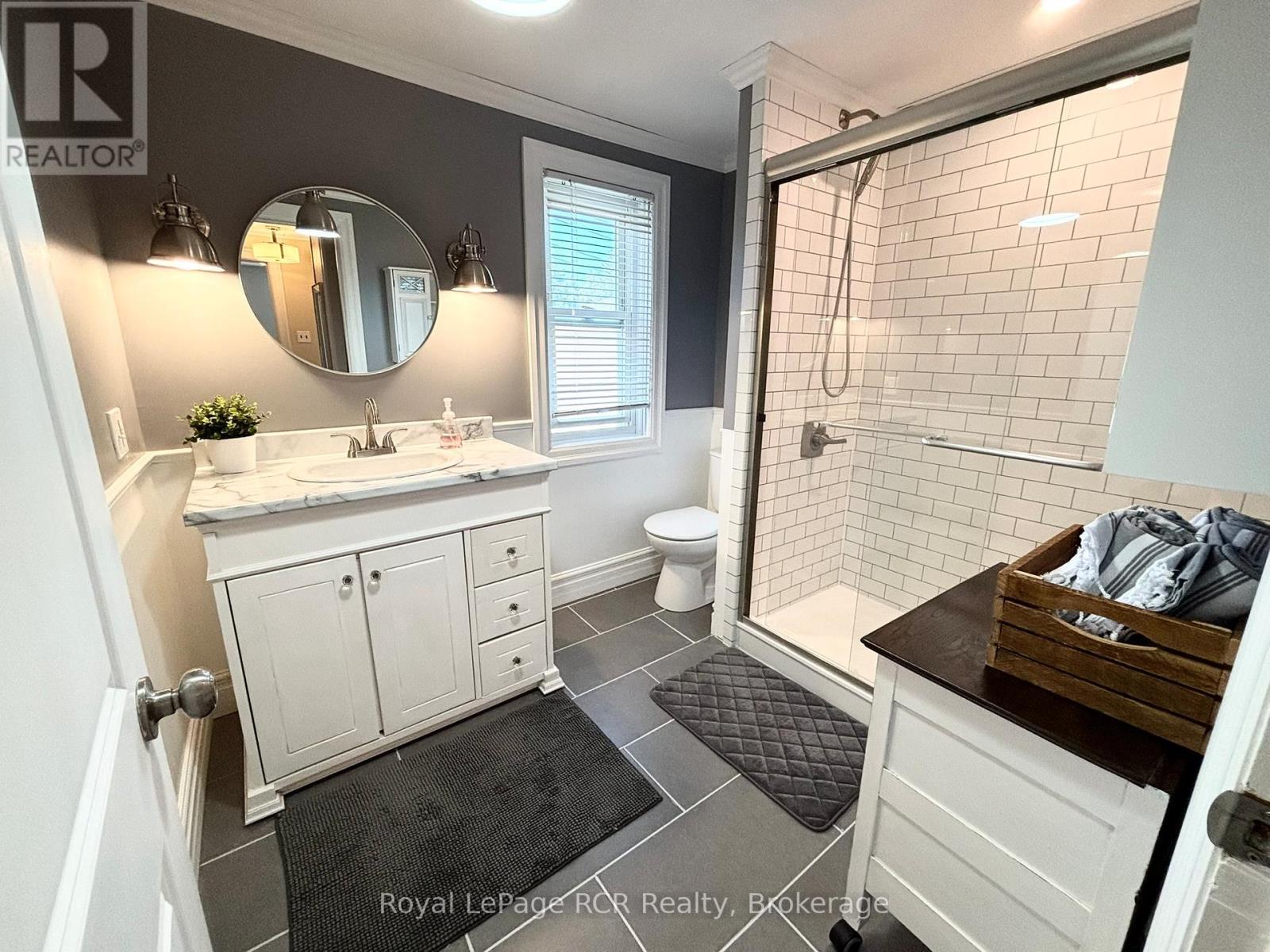 












1198 2ND AVENUE W

,
Owen Sound,




Ontario
N4K4N2

