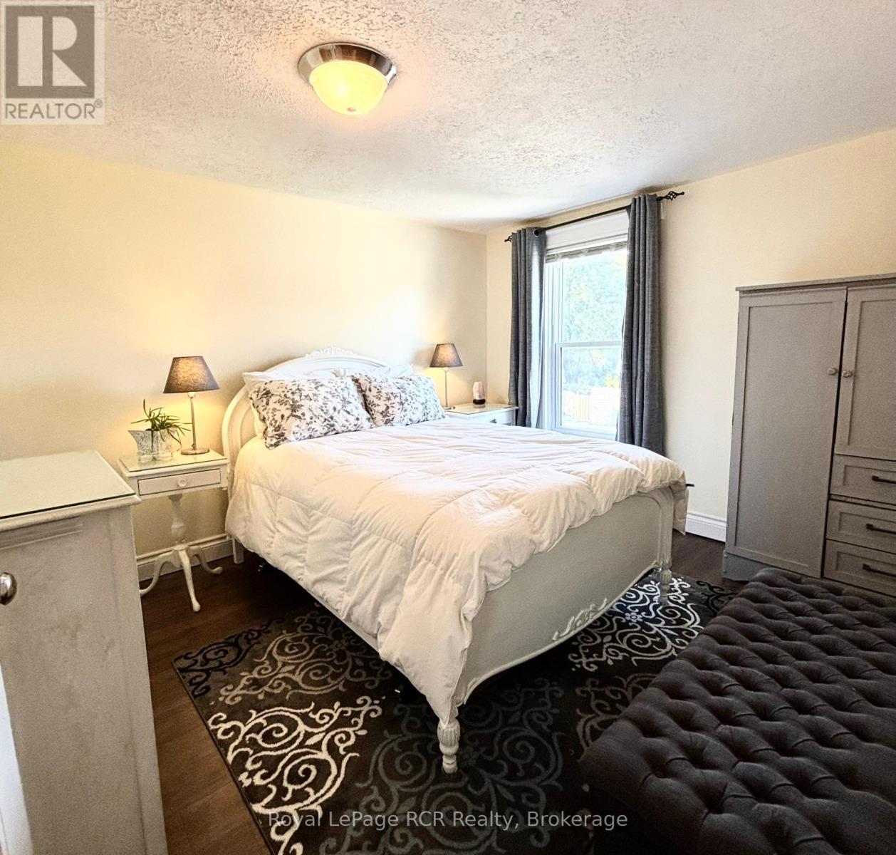 












1198 2ND AVENUE W

,
Owen Sound,




Ontario
N4K4N2

