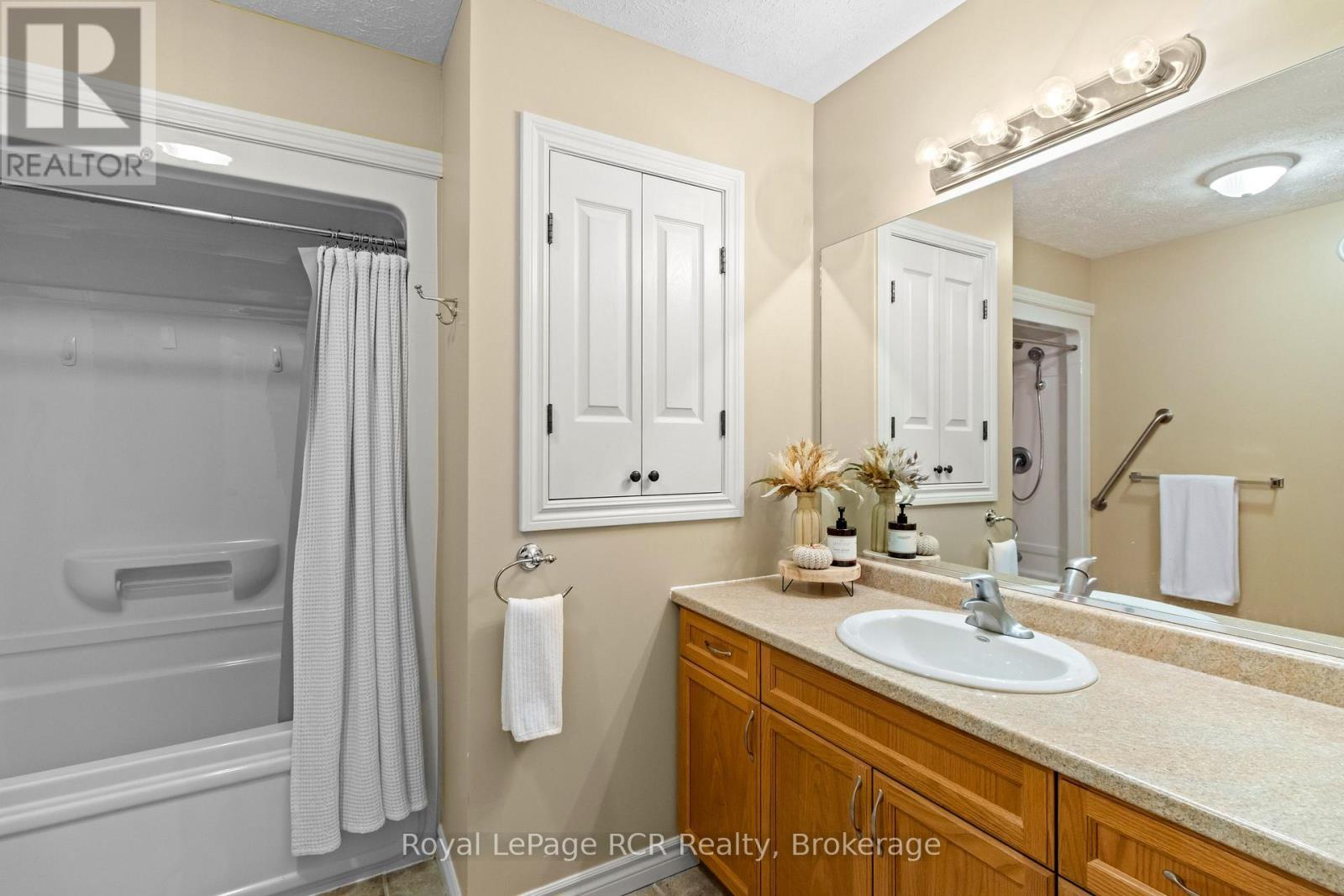 












423 1ST STREET SW

,
Owen Sound,




Ontario
N4K6Z7

