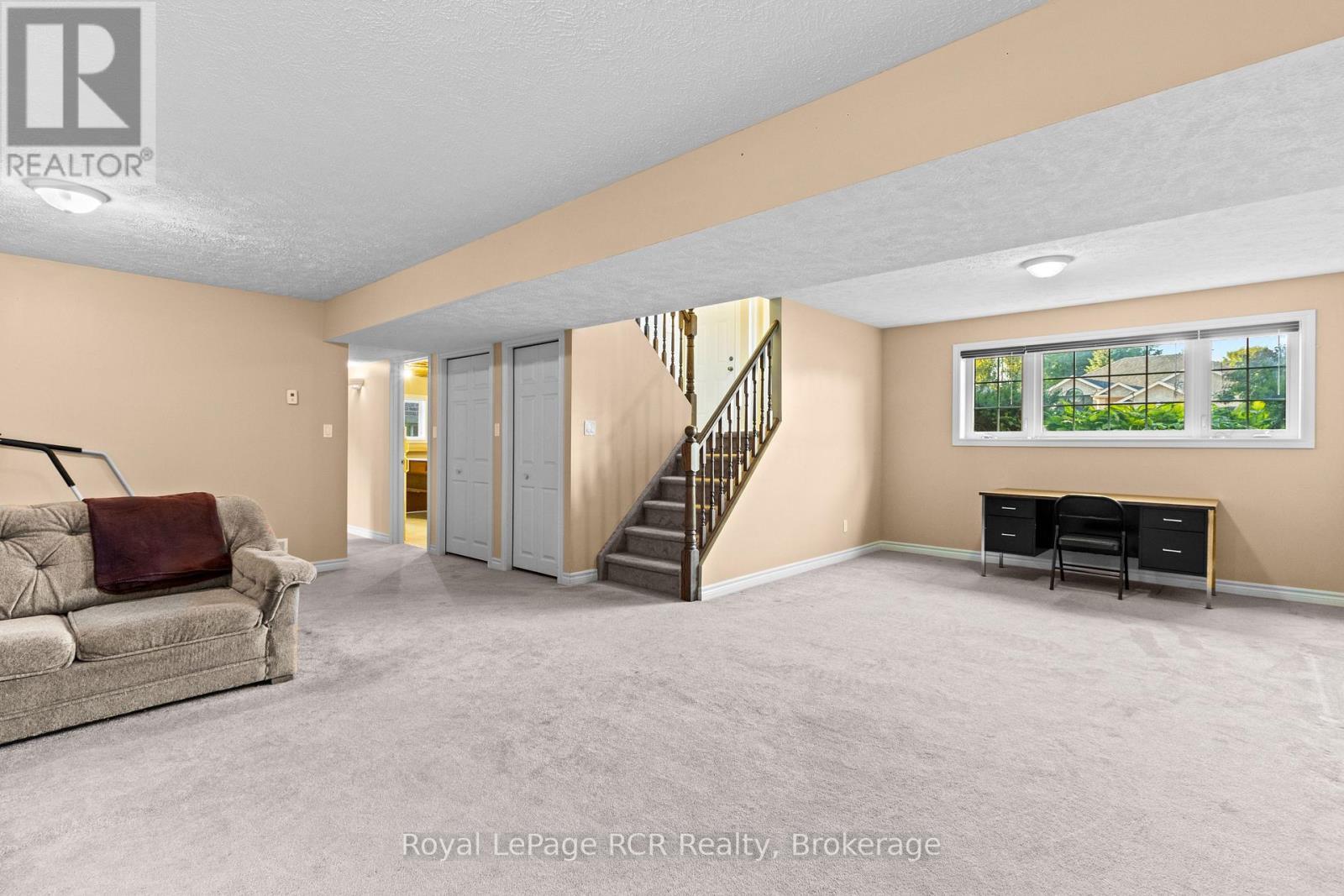 












423 1ST STREET SW

,
Owen Sound,




Ontario
N4K6Z7

