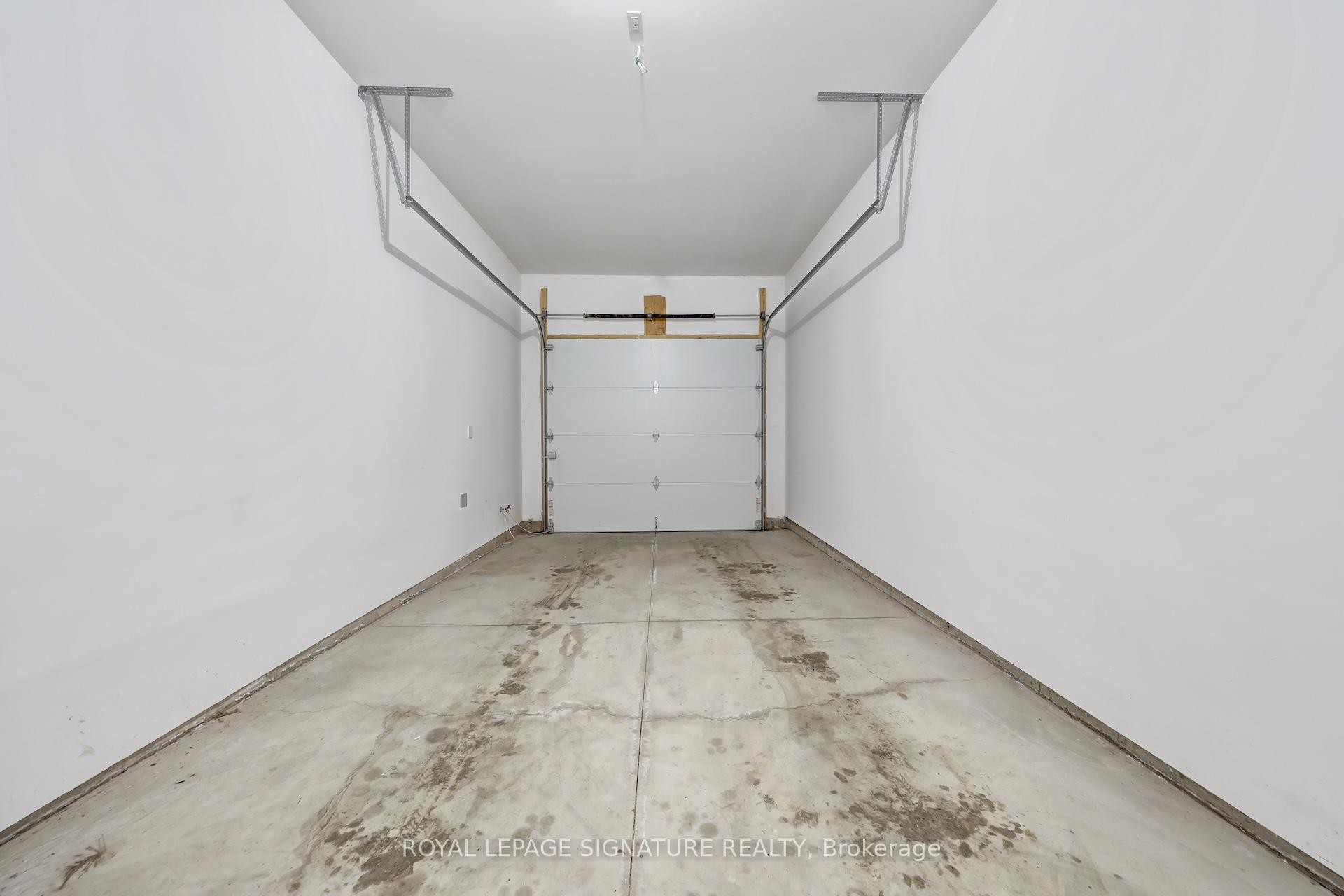 









8974


Willoughby

Drive, 2,
Niagara Falls,




ON
L2G 7Y4


