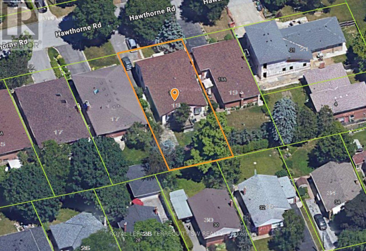 












19 HAWTHORNE ROAD

,
Toronto,




Ontario
M9R1N9

