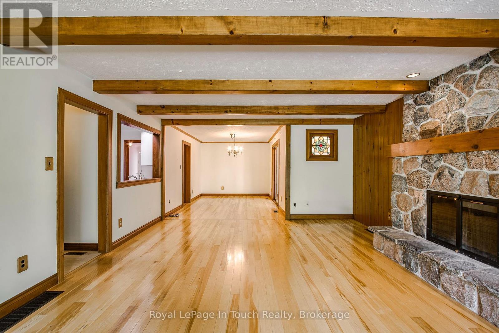 












236 CONCESSION 12 ROAD W

,
Tiny,




Ontario
L0L2J0

