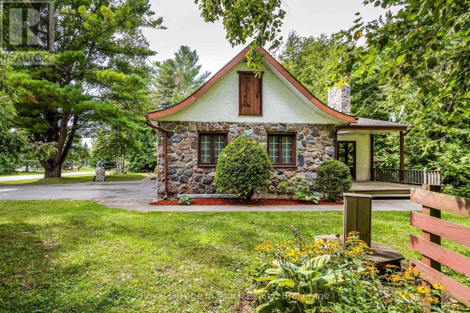 












236 CONCESSION 12 ROAD W

,
Tiny,




Ontario
L0L2J0


