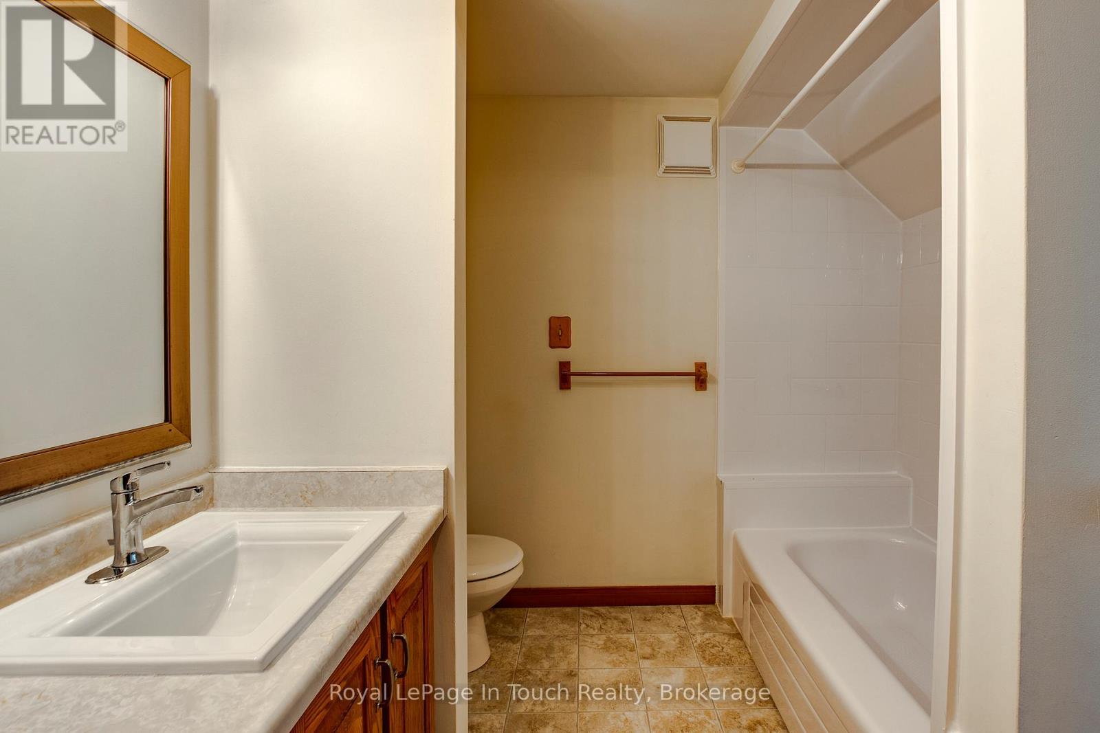 












236 CONCESSION 12 ROAD W

,
Tiny,




Ontario
L0L2J0

