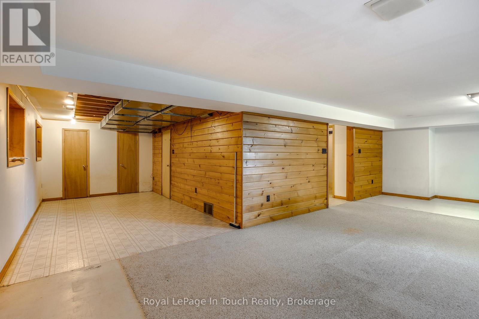 












236 CONCESSION 12 ROAD W

,
Tiny,




Ontario
L0L2J0

