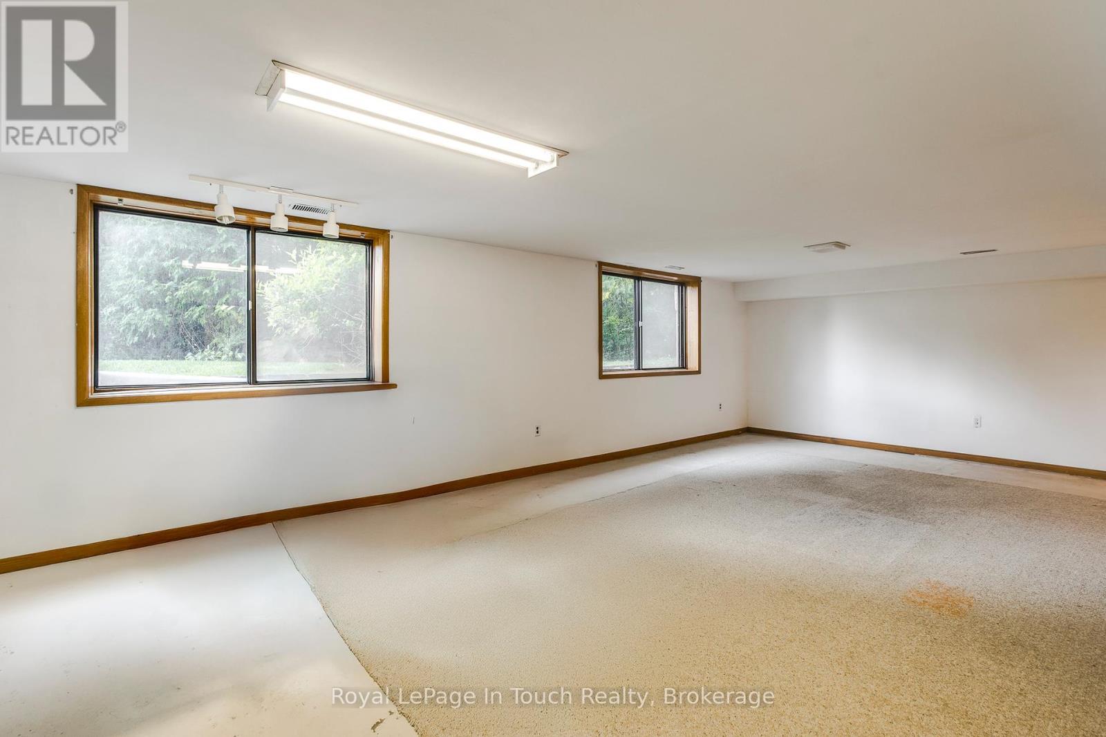 












236 CONCESSION 12 ROAD W

,
Tiny,




Ontario
L0L2J0

