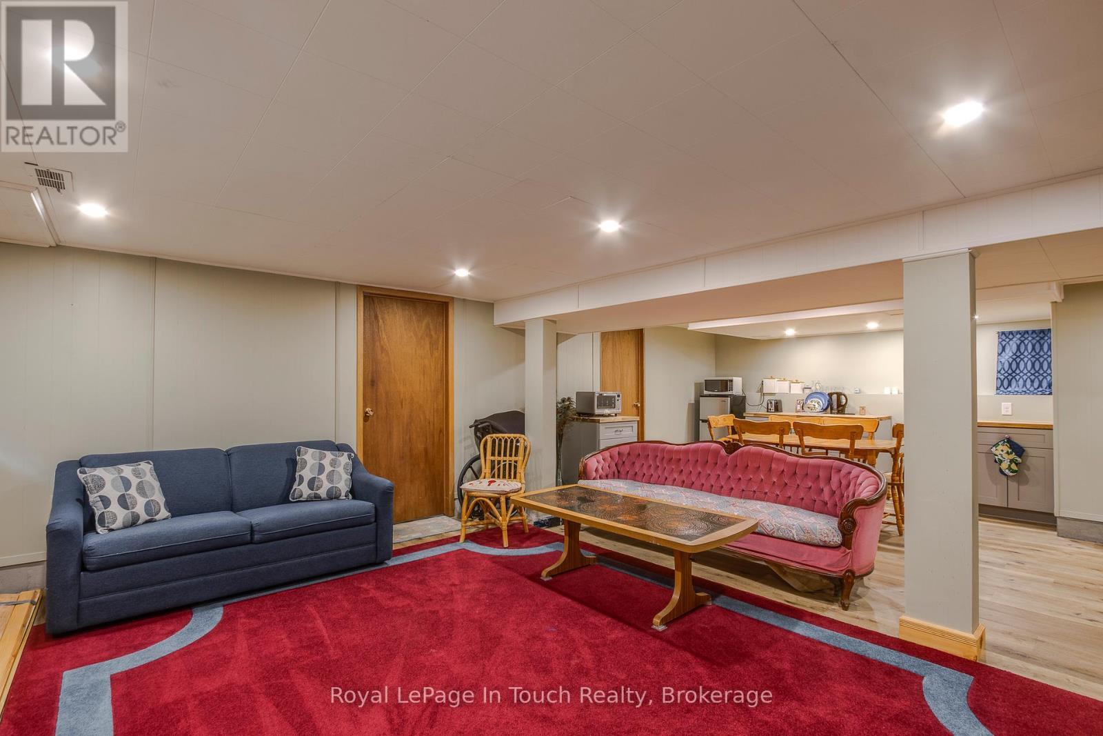 












171 OLIVER DRIVE

,
Tiny,




Ontario
L0L2J0

