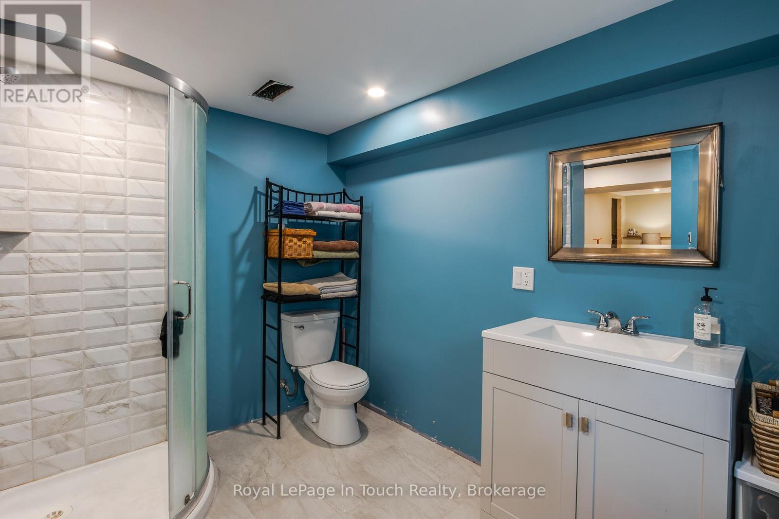 












171 OLIVER DRIVE

,
Tiny,




Ontario
L0L2J0

