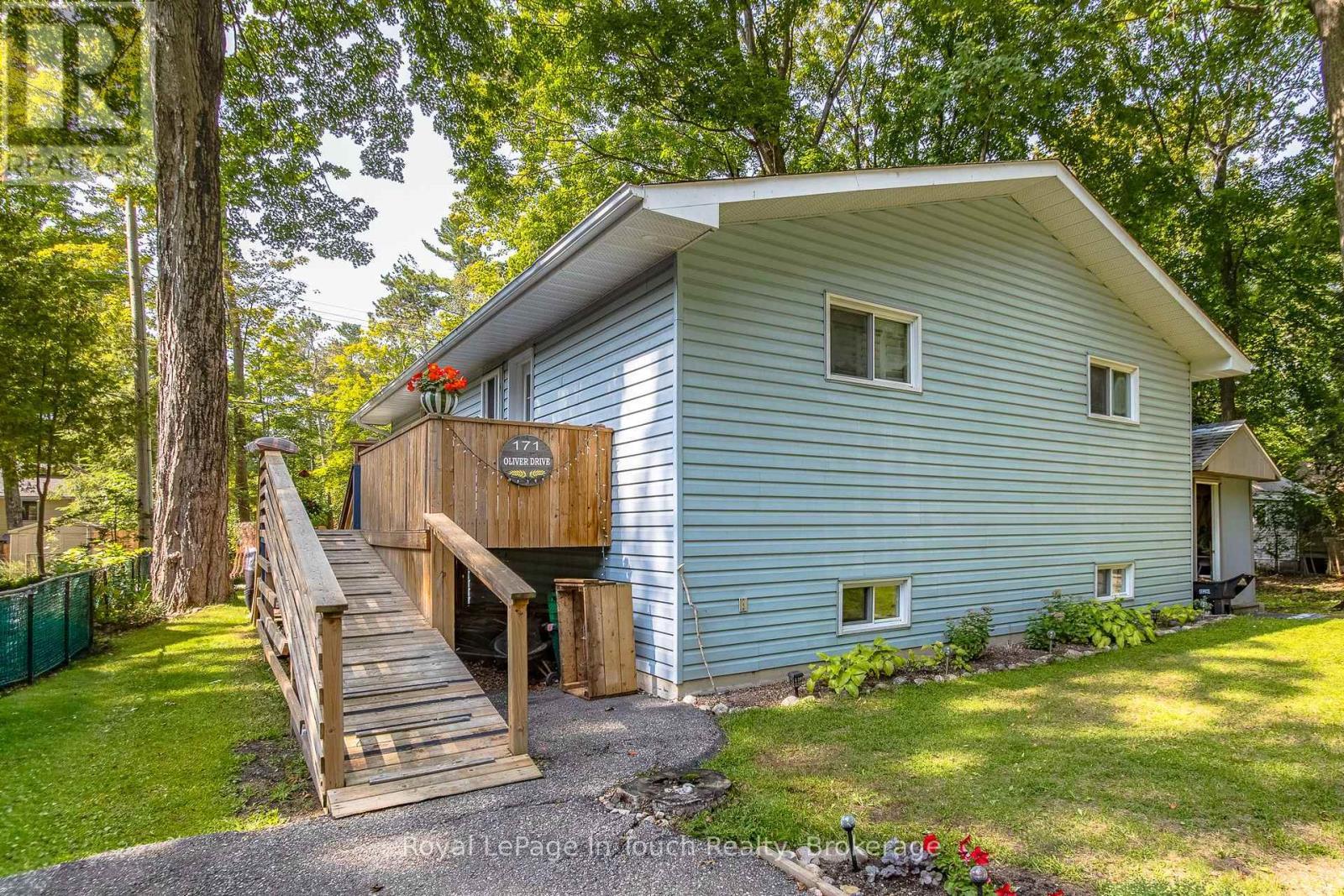 












171 OLIVER DRIVE

,
Tiny,




Ontario
L0L2J0

