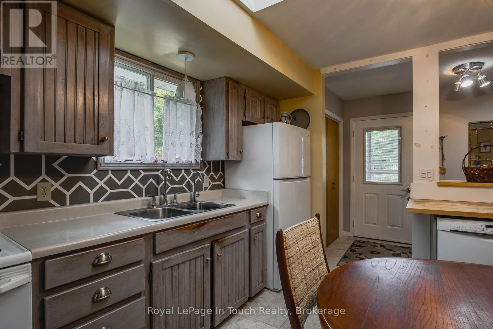 












171 OLIVER DRIVE

,
Tiny,




Ontario
L0L2J0

