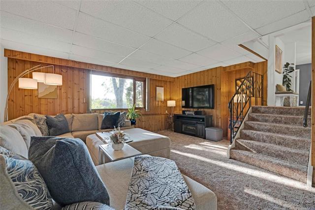 









3454


Henderson

HWY,
East St Paul,




MB
R2E 1A8

