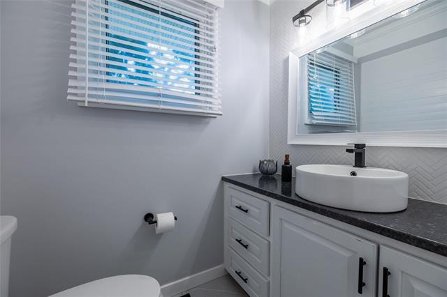 









3454


Henderson

HWY,
East St Paul,




MB
R2E 1A8

