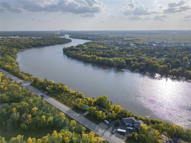 









3454


Henderson

HWY,
East St Paul,




MB
R2E 1A8

